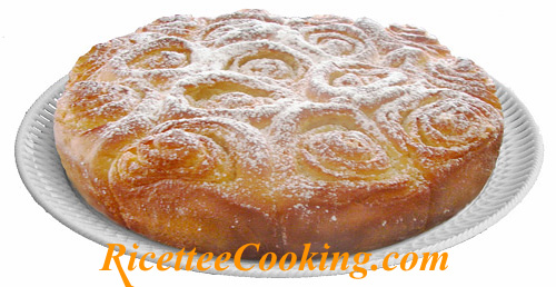 Torta di rose alla crema